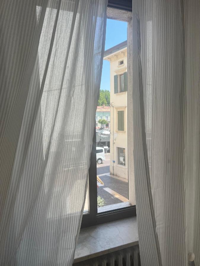 La Torretta Apartment ペスキエーラ・デル・ガルダ エクステリア 写真
