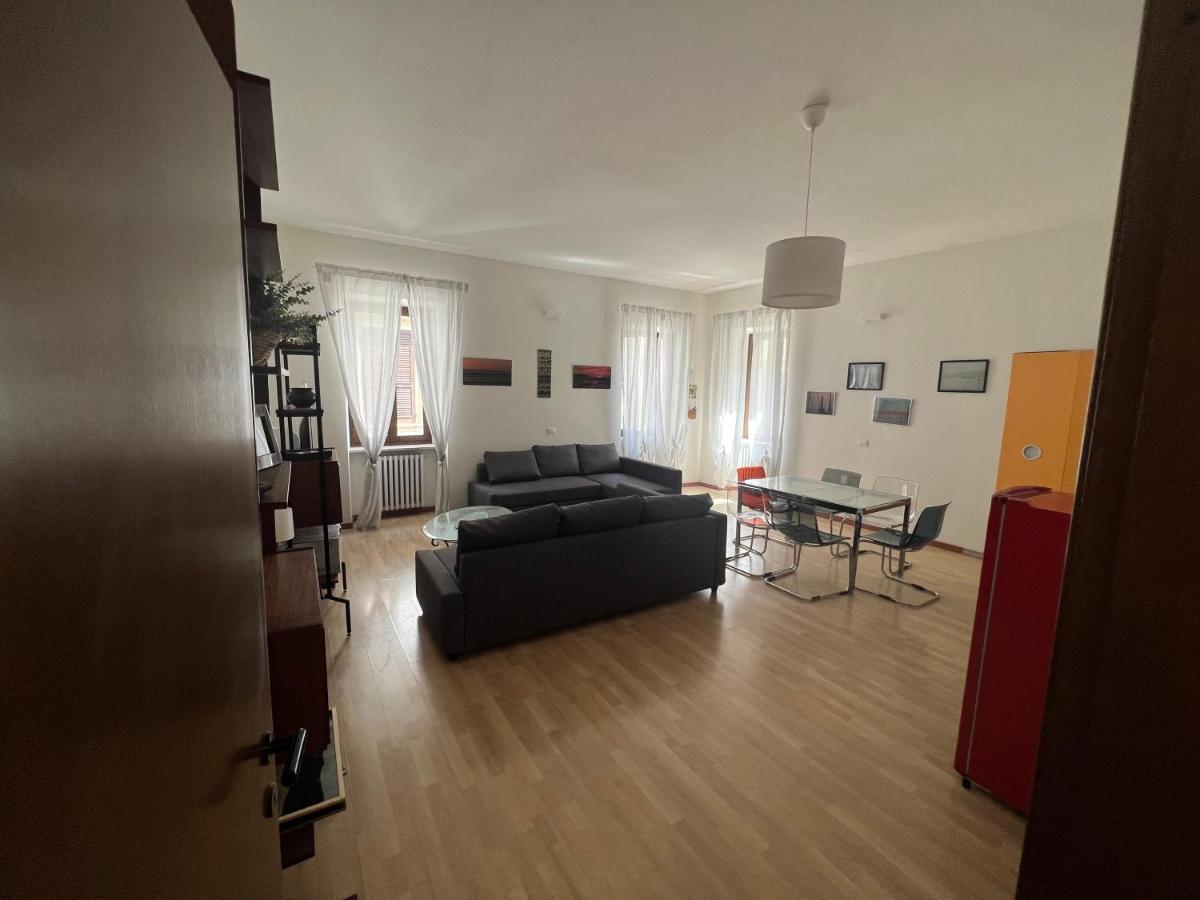 La Torretta Apartment ペスキエーラ・デル・ガルダ エクステリア 写真