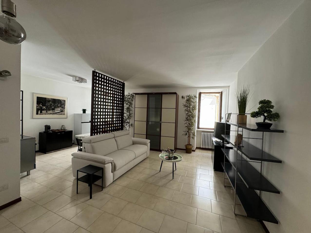 La Torretta Apartment ペスキエーラ・デル・ガルダ エクステリア 写真