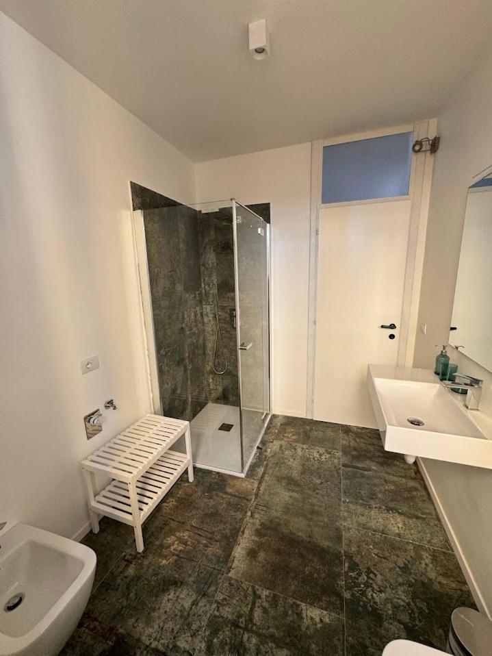 La Torretta Apartment ペスキエーラ・デル・ガルダ エクステリア 写真