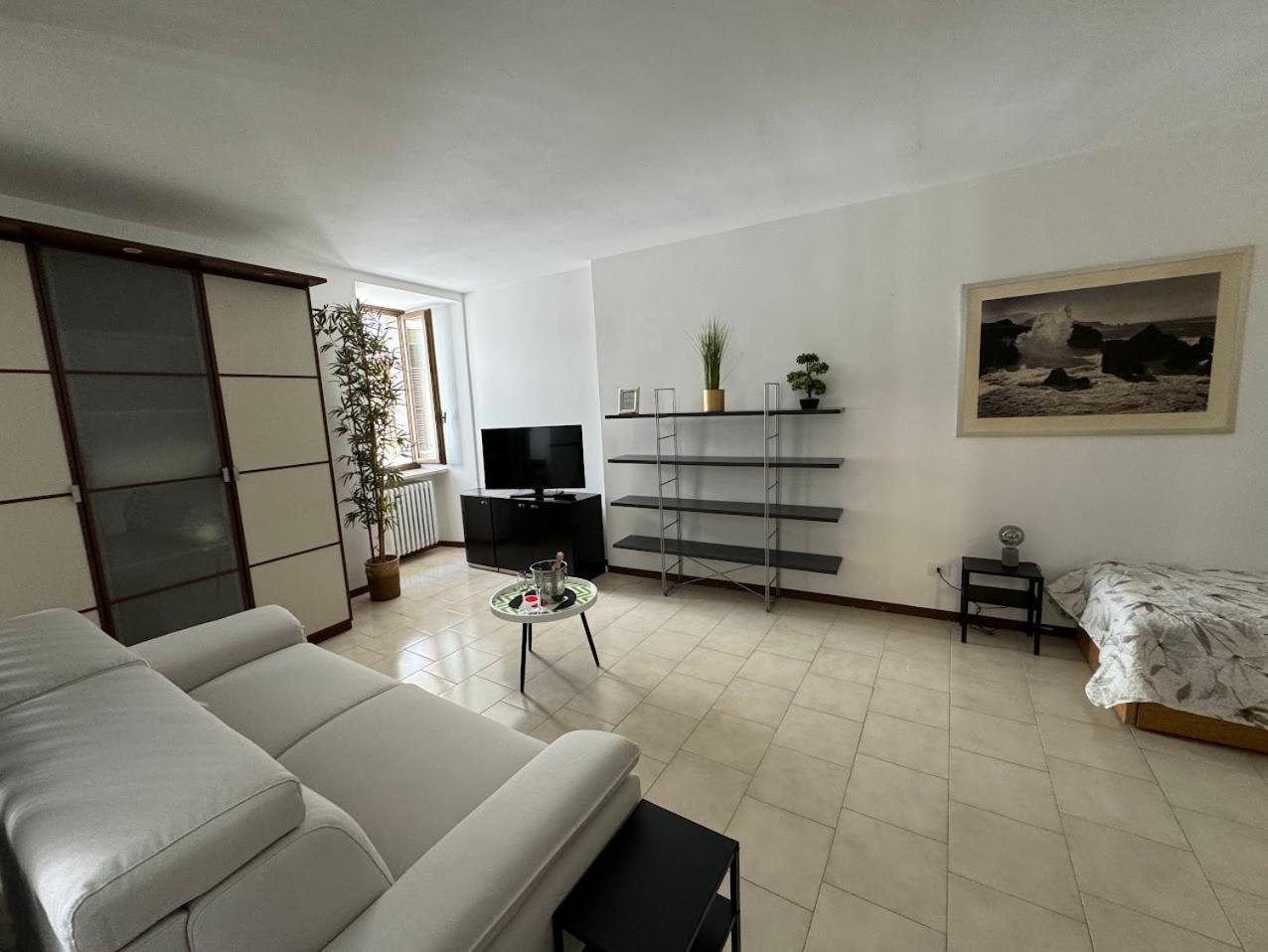 La Torretta Apartment ペスキエーラ・デル・ガルダ エクステリア 写真