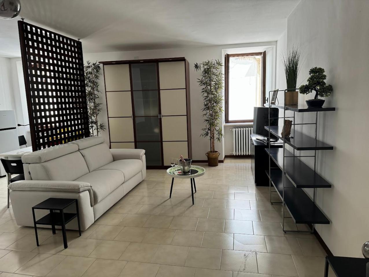 La Torretta Apartment ペスキエーラ・デル・ガルダ エクステリア 写真
