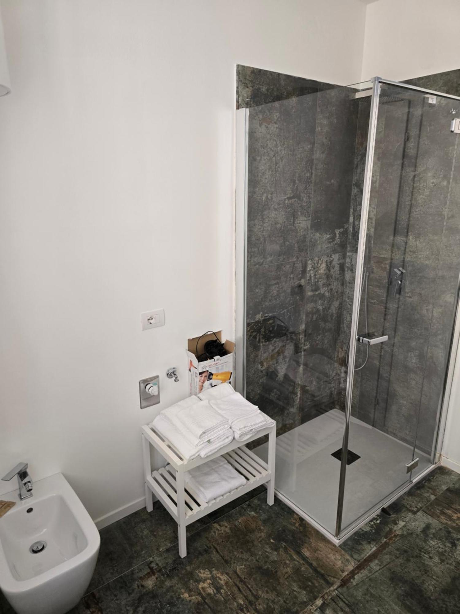 La Torretta Apartment ペスキエーラ・デル・ガルダ エクステリア 写真