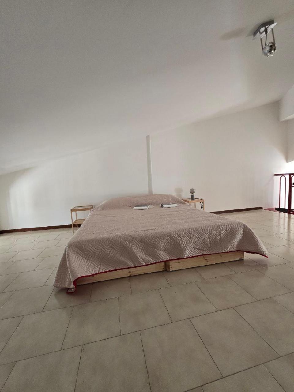 La Torretta Apartment ペスキエーラ・デル・ガルダ エクステリア 写真