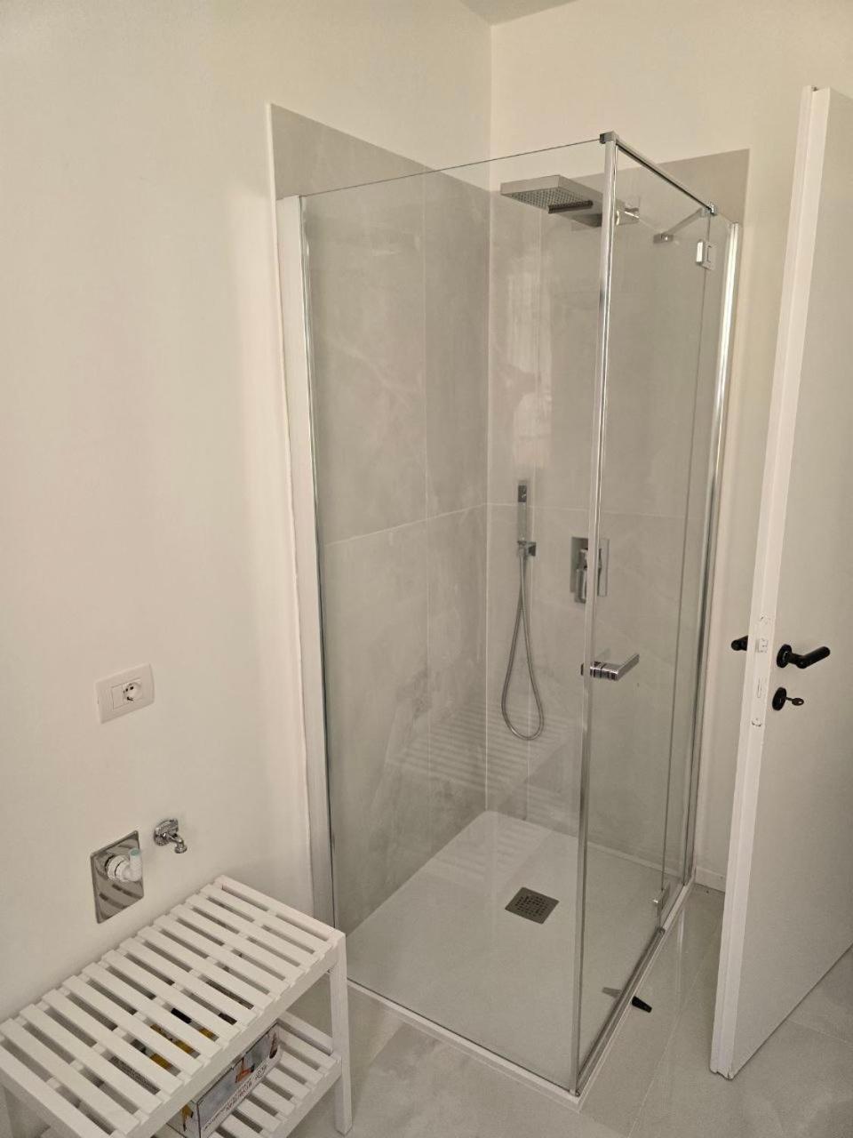 La Torretta Apartment ペスキエーラ・デル・ガルダ エクステリア 写真