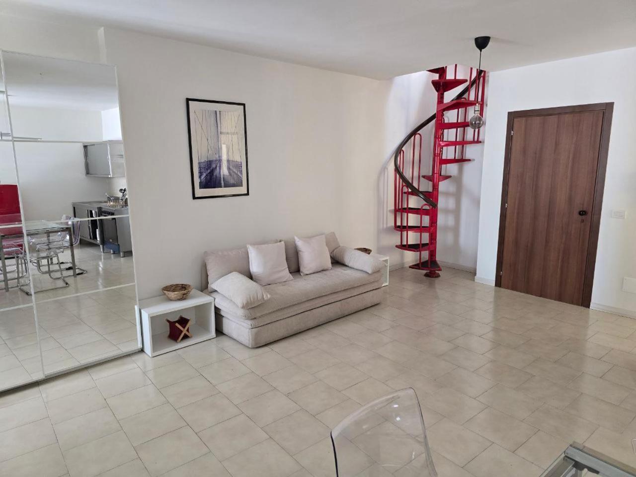 La Torretta Apartment ペスキエーラ・デル・ガルダ エクステリア 写真
